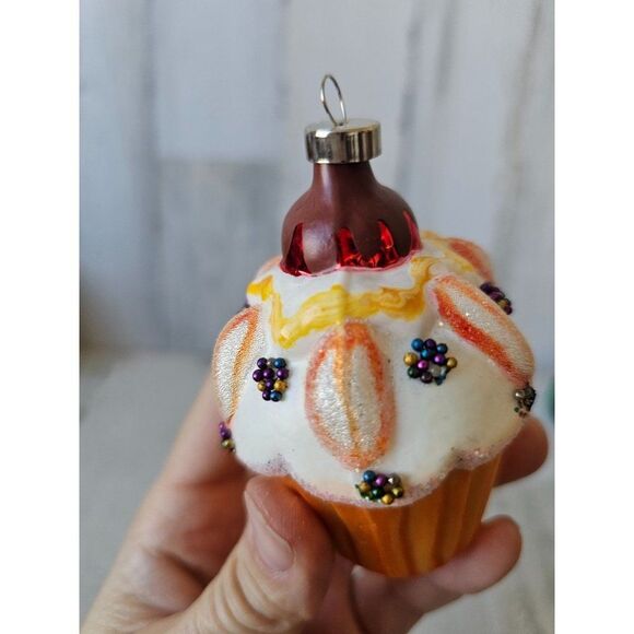 Glass cupcake baker baking ornament Xmas tree vintage - Picture 2 of 8